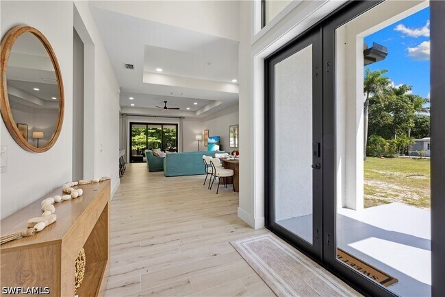 Building Photo - 2547 Storter Ave