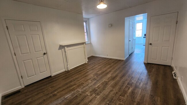 Building Photo - 4600 Friendship Ave