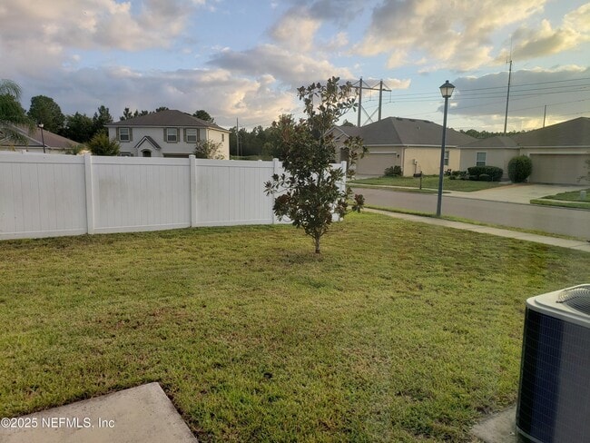 Building Photo - 10310 Magnolia Hills Dr