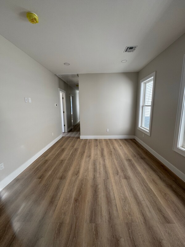 Building Photo - 115 Carteret Ave