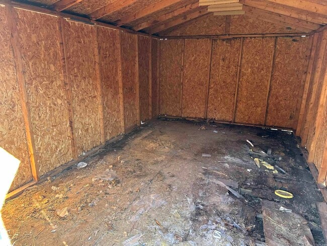 Building Photo - 2901 Bermuda Ln