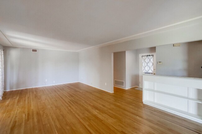 Building Photo - Wonderful SINGLE FAMILY Home with ADU over...