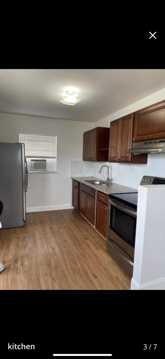 Building Photo - 434 N 17th St