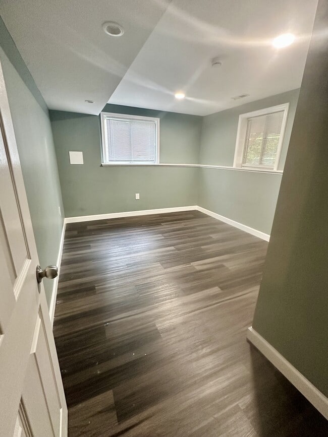 Building Photo - 10612 Holleybrooke Dr