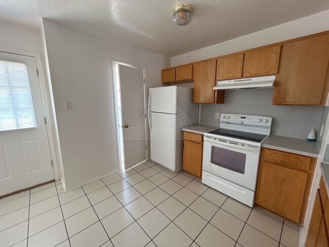 Building Photo - 4504 Deek Dr