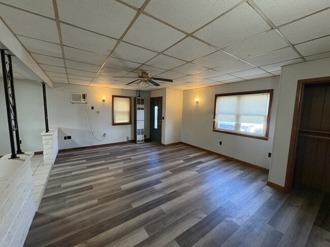 Building Photo - 500 N Van Buren St