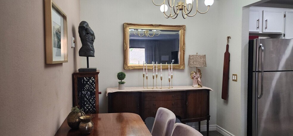 Building Photo - 2920 Briarwood Rd