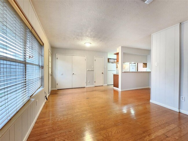 Building Photo - 12226 Beamer Rd