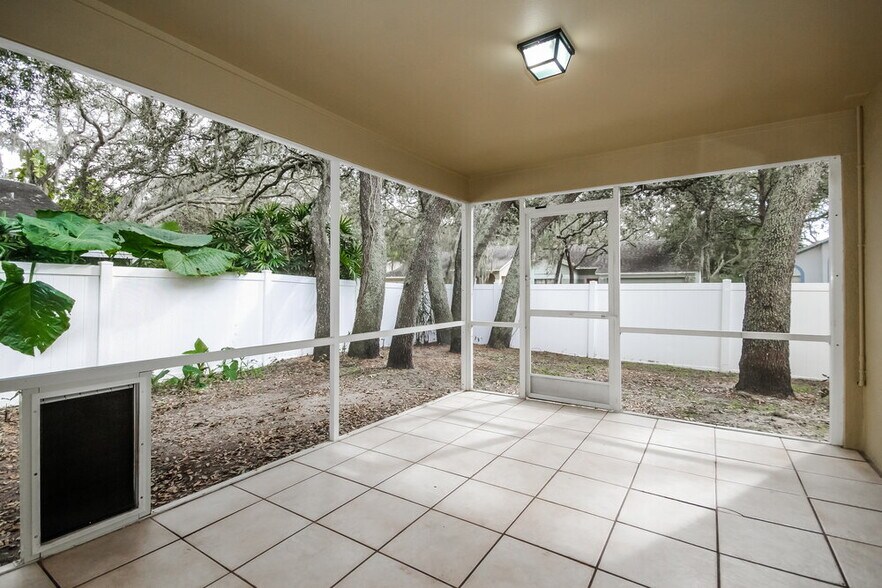 Building Photo - 4022 Fontana Pl