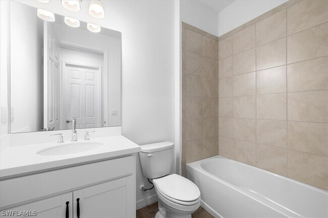 Building Photo - 1123 Tranquil Brk Dr