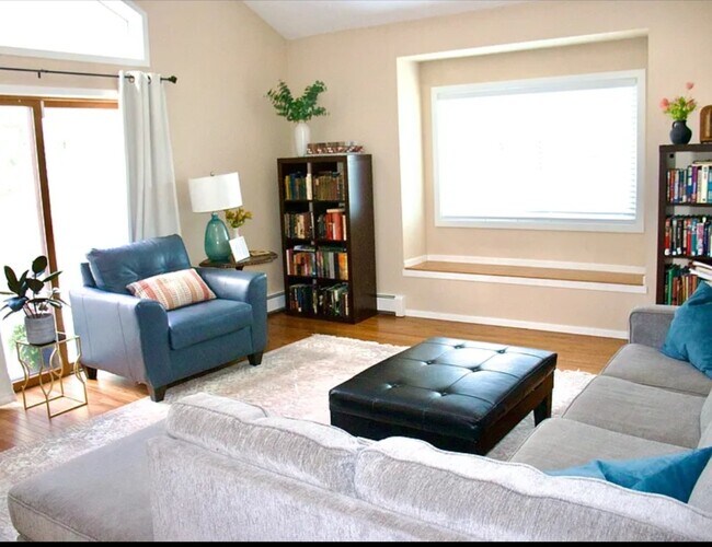 Building Photo - 8555 Piute Dr