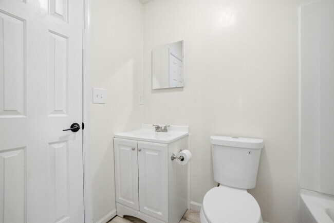 Building Photo - 639 Mill Landing Rd