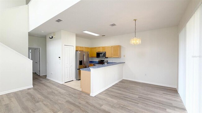Building Photo - 203 Madison Cir