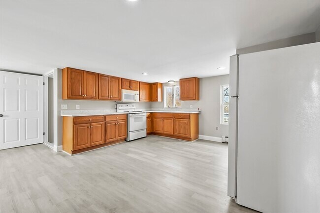 Building Photo - 515 Winthrop St