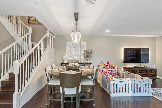 Building Photo - 14721 SW 13th St