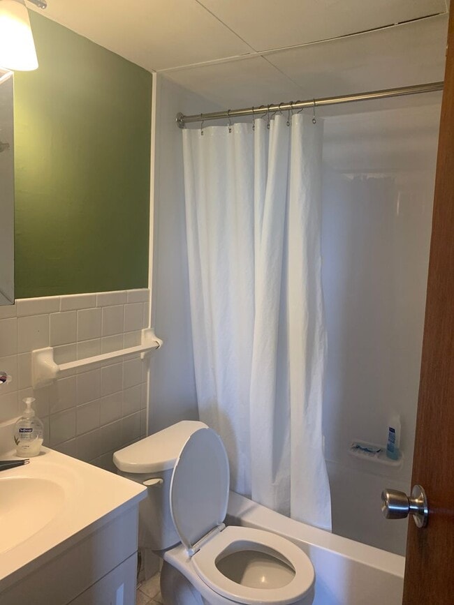 Building Photo - 1800 JPA - 6th Floor - High-Rise Renovated...