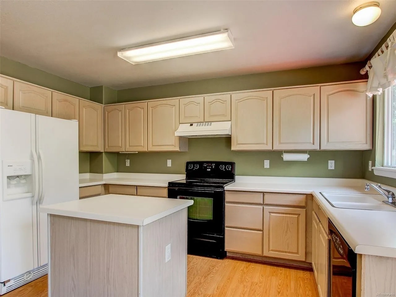 Building Photo - 5764 W 118th Ave