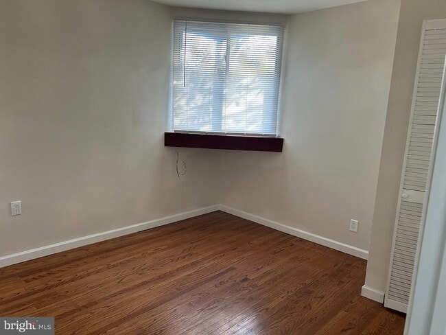 Building Photo - 1617 Bryant Rd