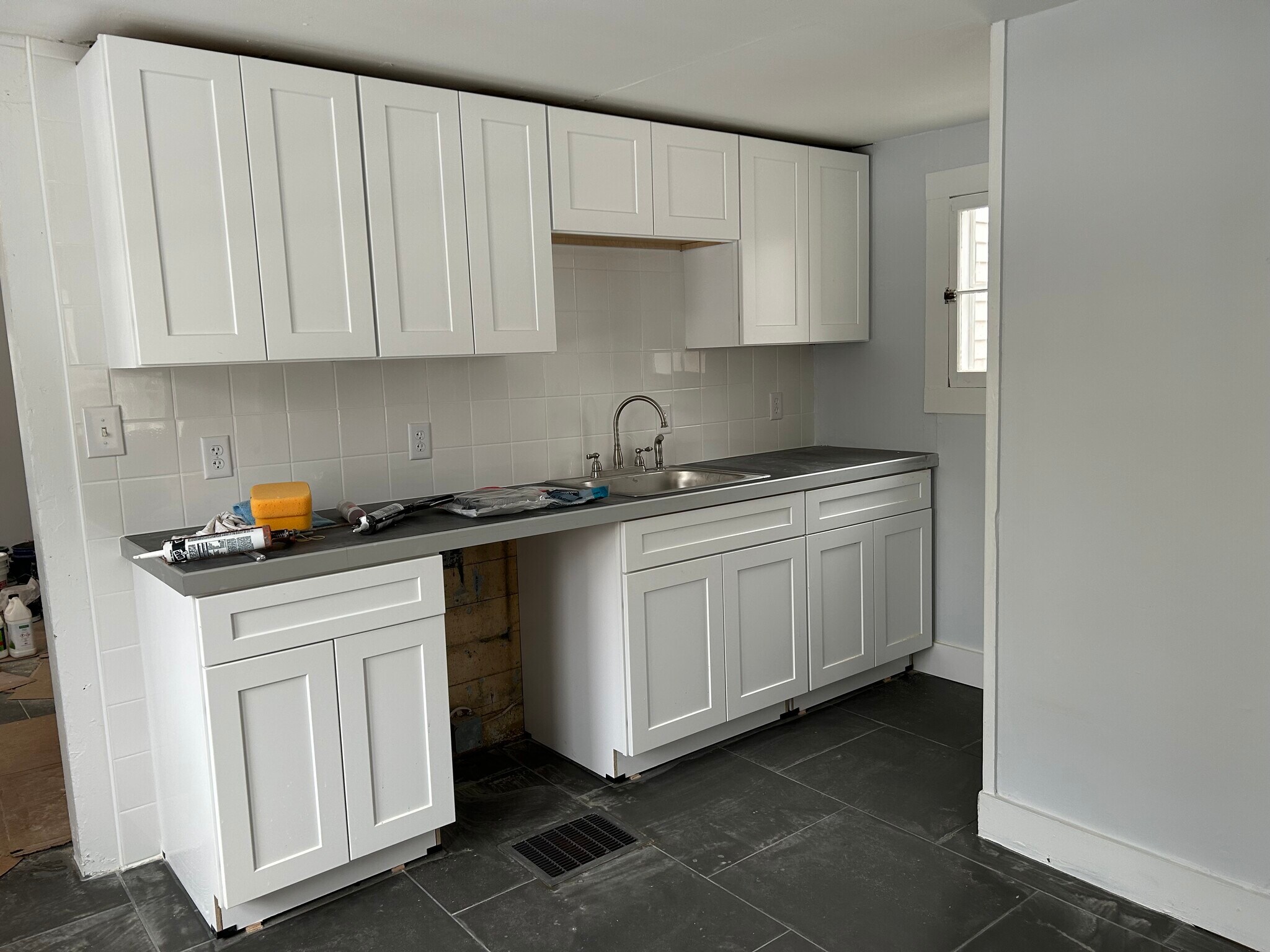 Building Photo - 10 Rochester St