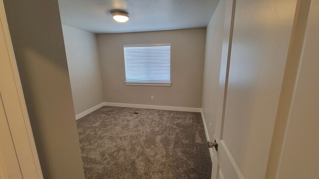 Building Photo - Cedar City 3 bed | 2 Bath | 2 Car Townhome