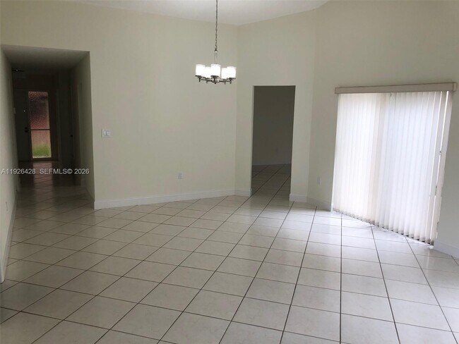 Building Photo - 9044 SW 112th Ct