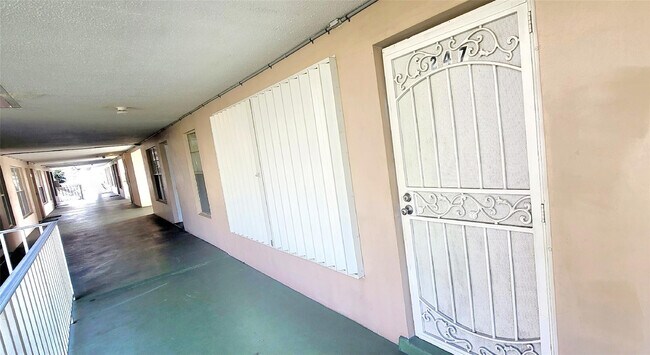 Building Photo - 2901 NW 47th Terrace