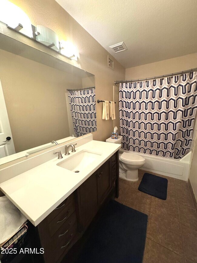 Building Photo - 4435 E Cathedral Rock Dr