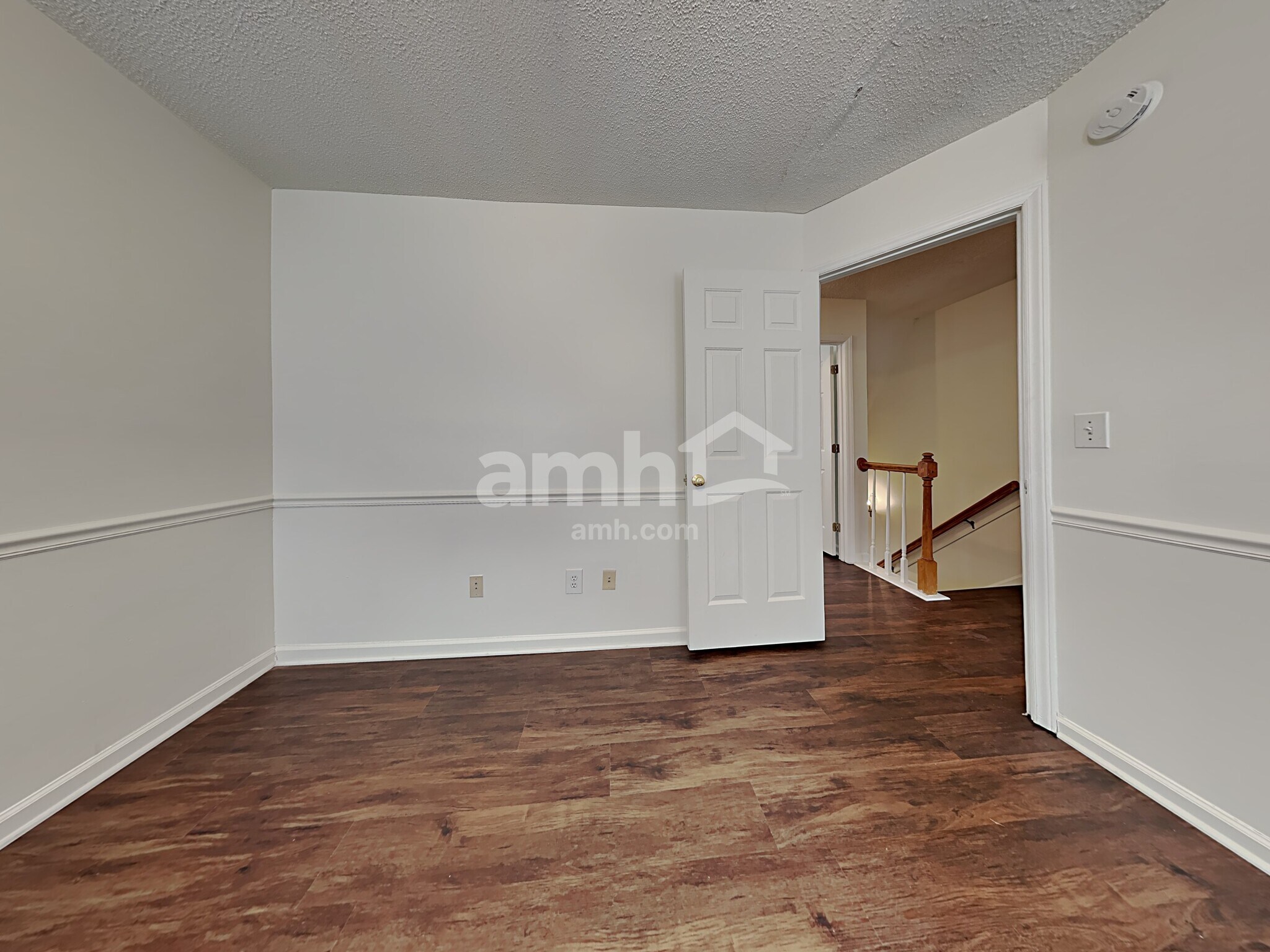 Building Photo - 3234 Sparrowhawk Dr