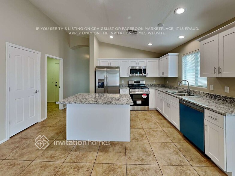 Building Photo - 18138 W Sanna St