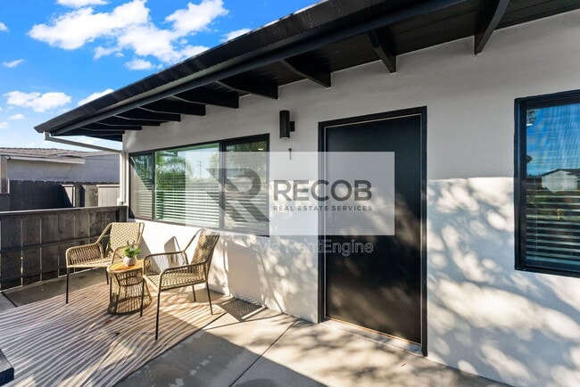 Building Photo - 4286 Samoset Ave