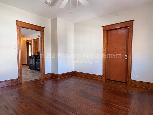 Building Photo - 20 Nash St