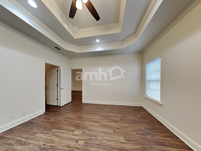 Building Photo - 1514 Dewsbury Dr