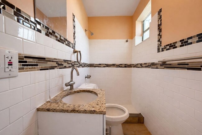 Building Photo - 3131 SW 2nd St