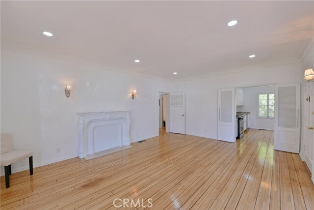 Building Photo - 9372 W Olympic Blvd