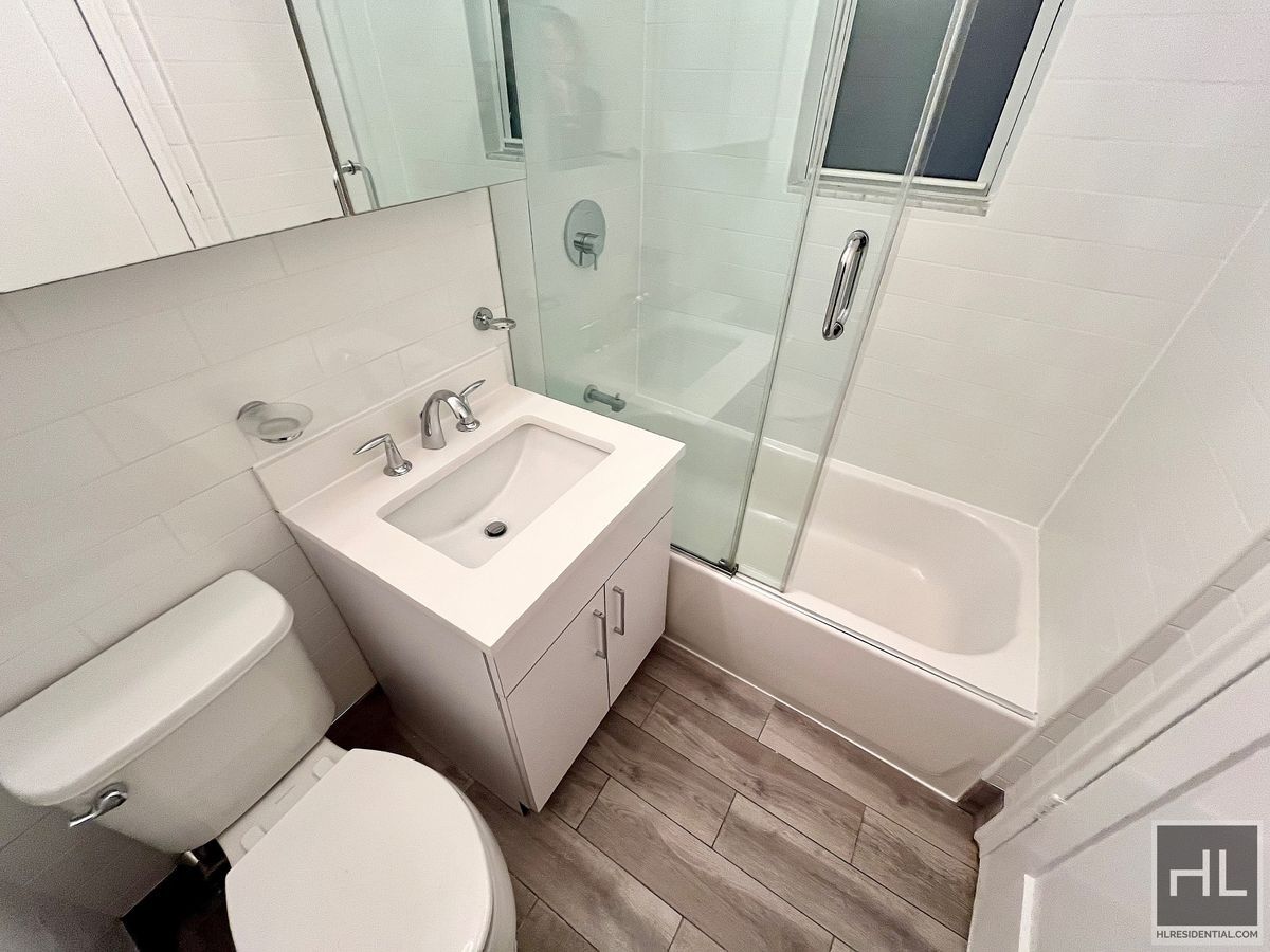 Building Photo - EAST 55 STREET