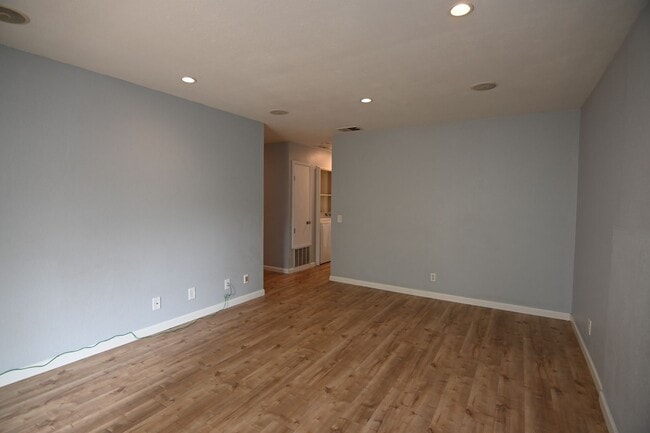 Building Photo - 2583 Gimelli Way