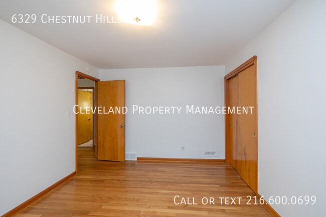 Building Photo - 6329 Chestnut Hills Dr