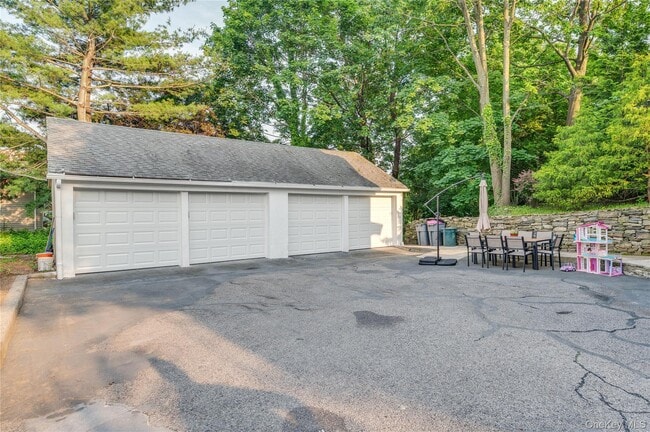 Building Photo - 46 N High St