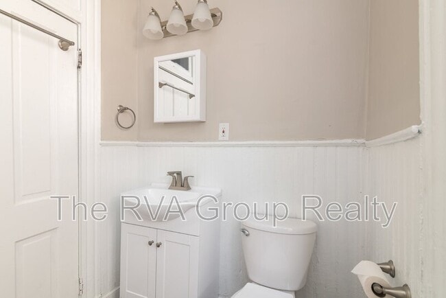 Building Photo - 609 N 27th St