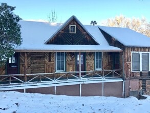 Building Photo - Renovated 2-Bedroom Standalone Home