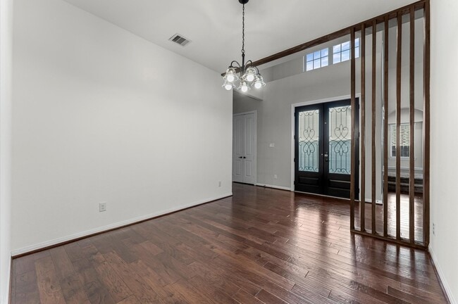 Building Photo - 4315 Laburnam Rd