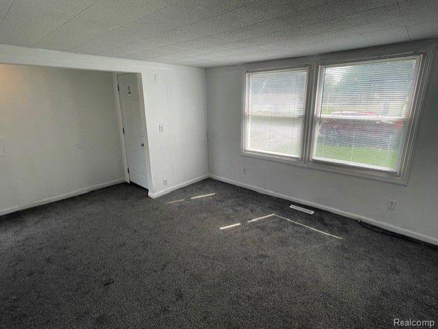 Building Photo - 2855 Fisher Ave