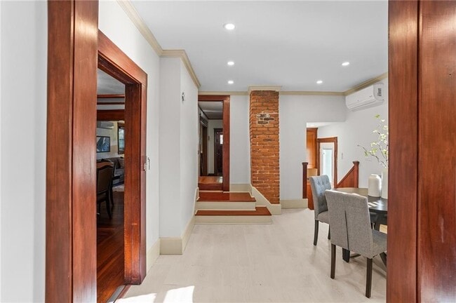 Building Photo - 36 Mt Hope Ave