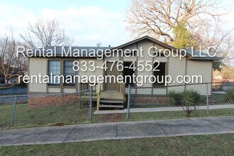 Building Photo - New On The Market! Fresh New Updates!! Bet...