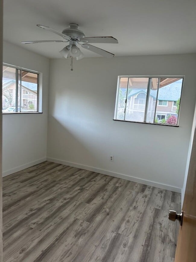 Building Photo - a 2bd/1ba Iao Parkside unit