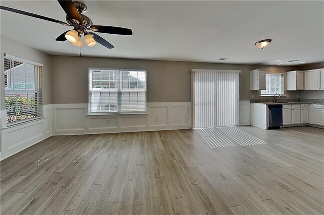 Building Photo - 324 Hiawassee Dr