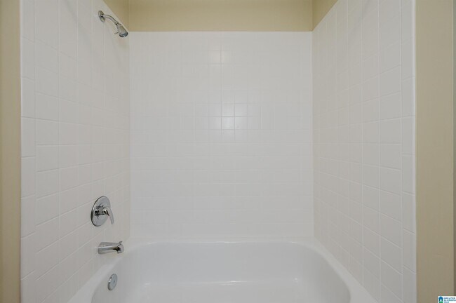 Building Photo - 2024 2nd Ave N
