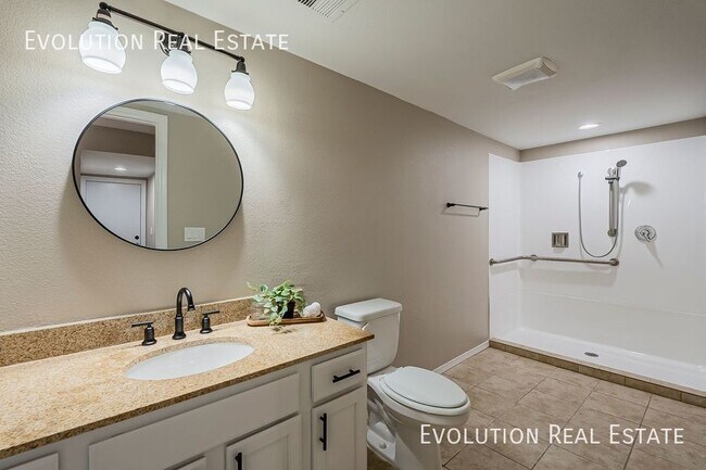 Building Photo - 2033 S Paseo Loma