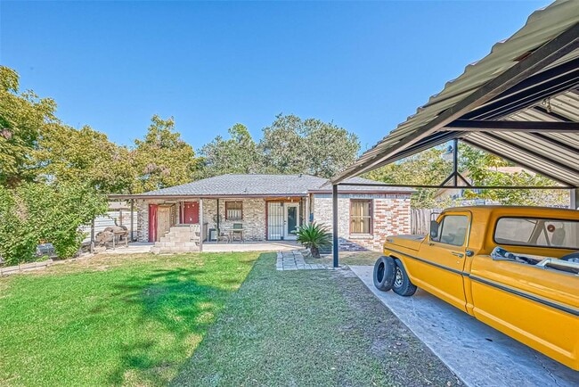 Building Photo - 8414 Flintridge Dr