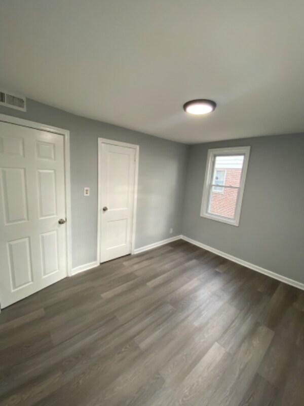 Building Photo - 260 Regional Dr